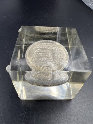 Coin Cube 1967 New Zealand CU-NI Dollar Coin Gem BU In Clear Plastic Paperweight