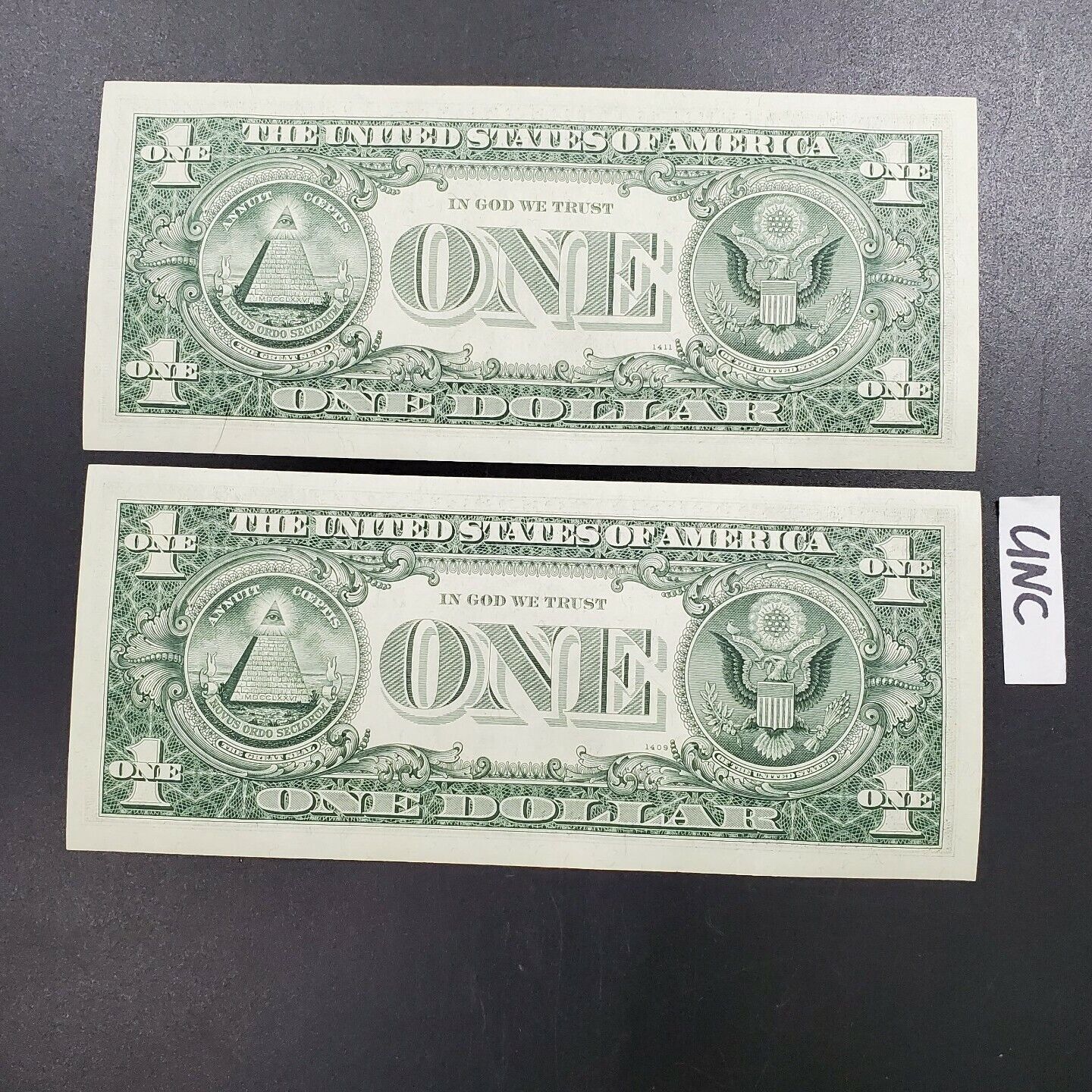 Lot 2 Consecutive 1969 B $1 CH UNC FRN Federal Reserve Bill Note Uncirculated 3