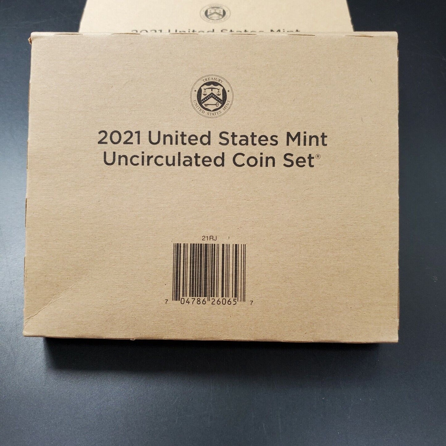 2021 P & D Mint Set  Fourteen 14 GEM Uncirculated Coins SEALED BOX UNSEARCHED