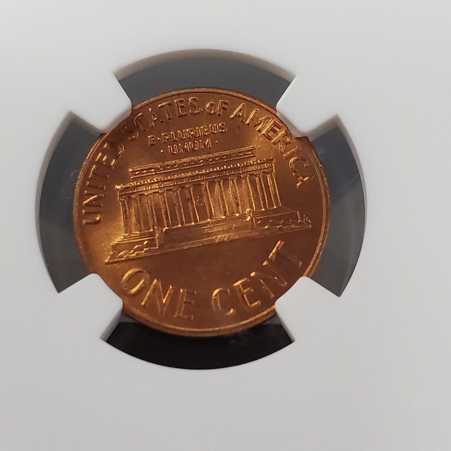 1970 S/S Lincoln Memorial Large Date Cent Penny Coin Vintage NGC MS64 VP-002