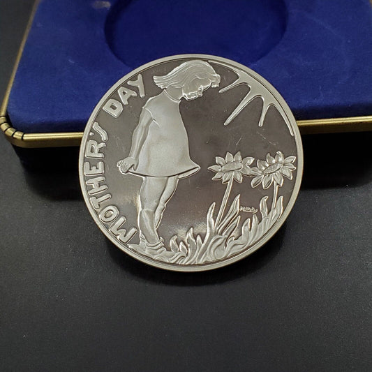 1972 Mother's Day Silver Round Medal Child Flowers Rare 39.3 Grams Sterling