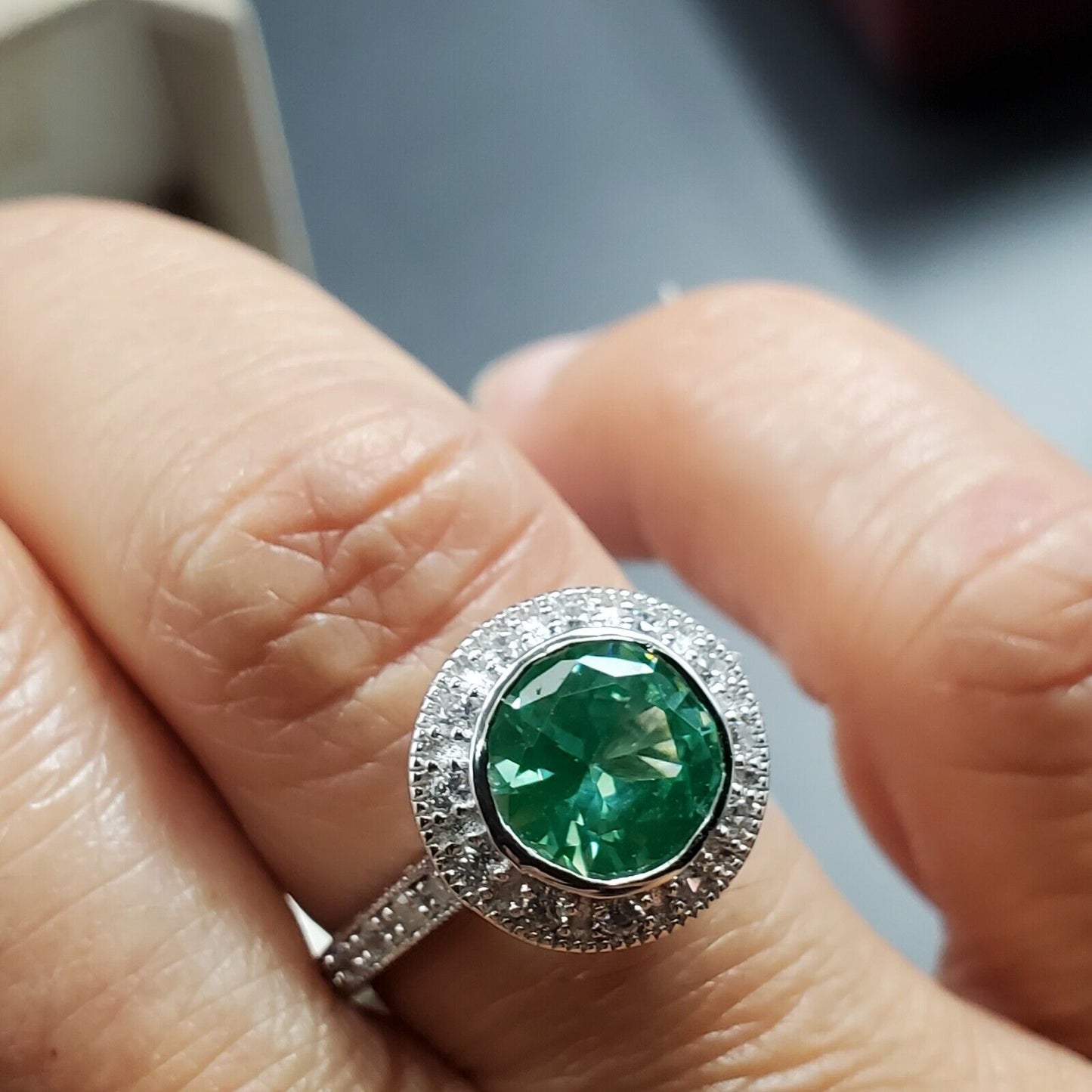 Womens 925 Sterling Silver Fashion Cut Ring Faceted Green Stone USA MADE