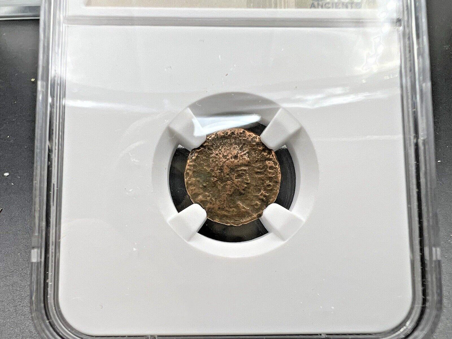 ROMAN EMPIRE House Constantine AE4 BI Nummus Constantus II AD 337-361 as Ceasar