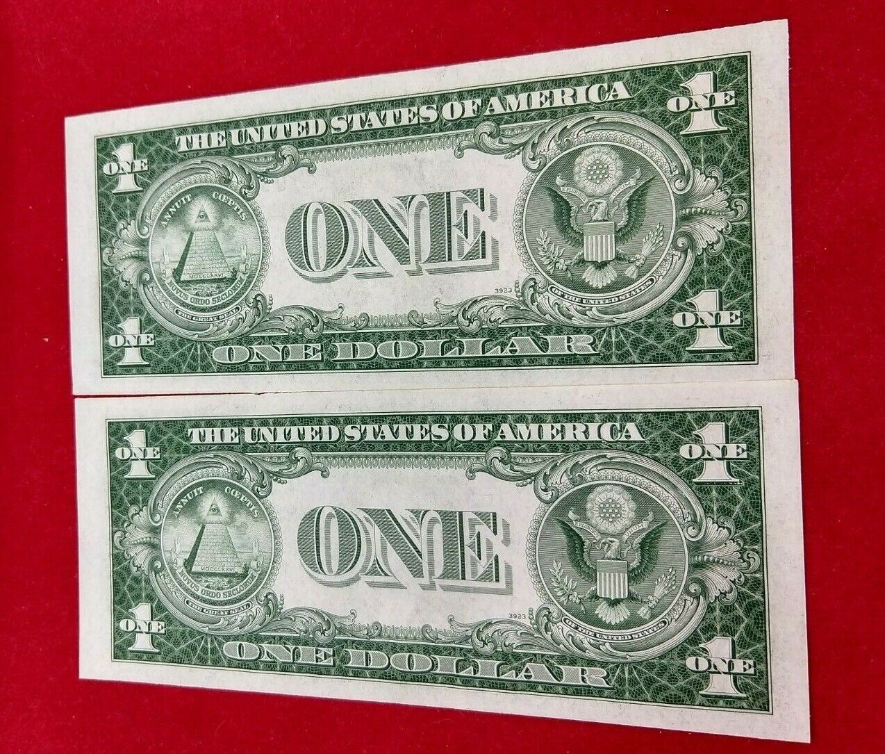 Consecutive PAIR 1935 C $1 Silver Certificate Blue Seal Bills CH UNC I & J BLOCK
