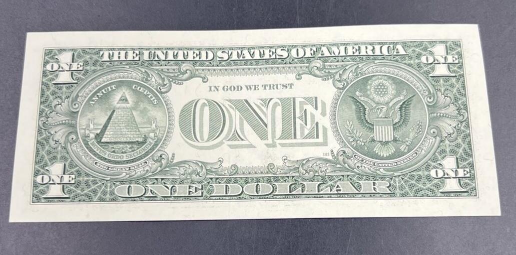 2006 $1 One Dollar FRN Federal Reserve Note Fancy Serial Number #777 UNC