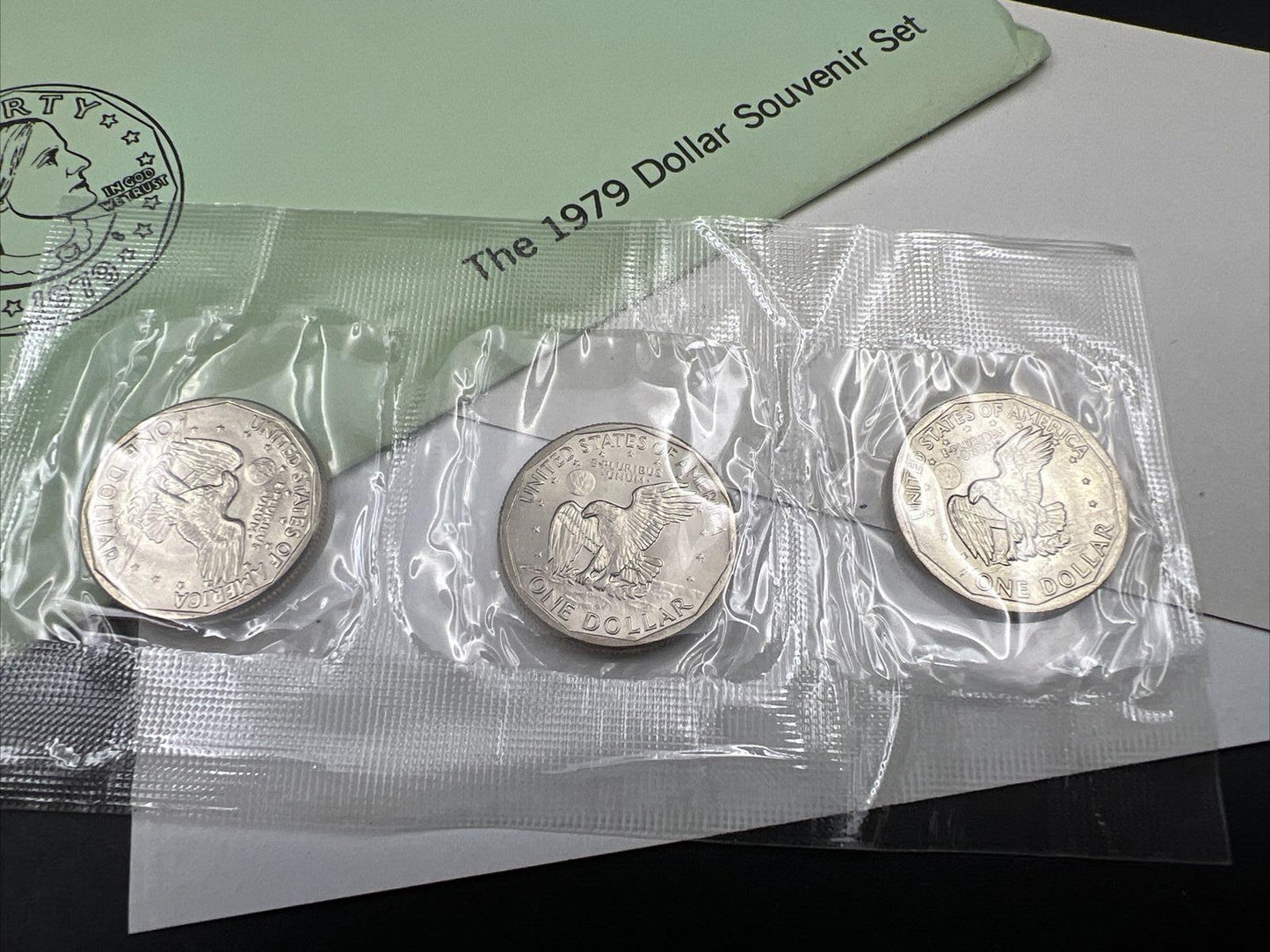 1979 3 Coin BU Set SBA Susan B Anthony Dollar Souvenir with Envelope