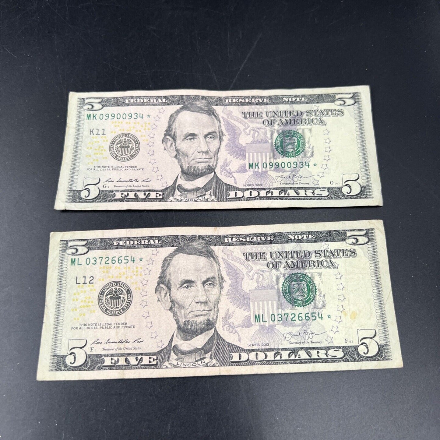 Lot of 2 2013 * Star $5 FRN Federal Reserve Notes Circulated #821