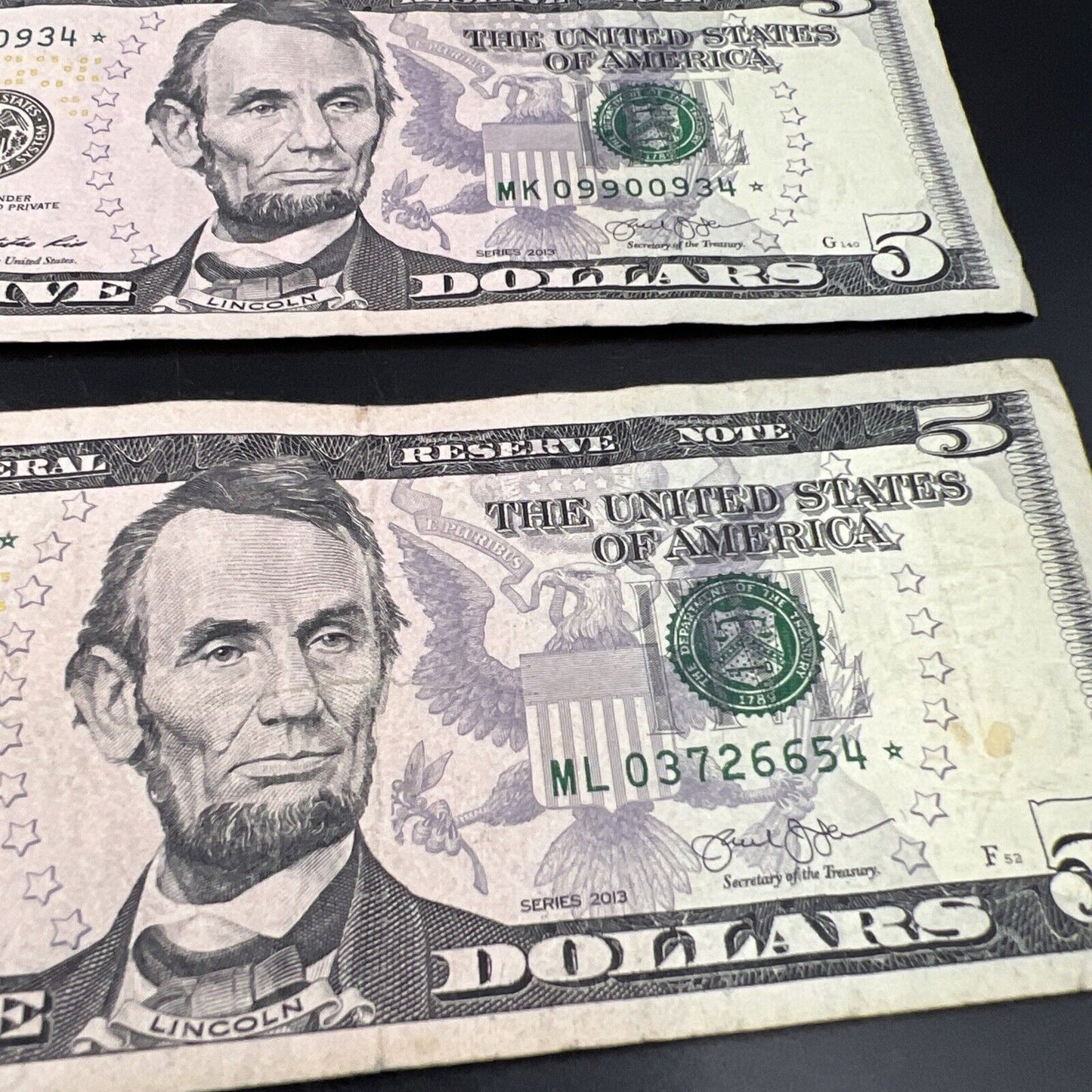 Lot of 2 2013 * Star $5 FRN Federal Reserve Notes Circulated #821