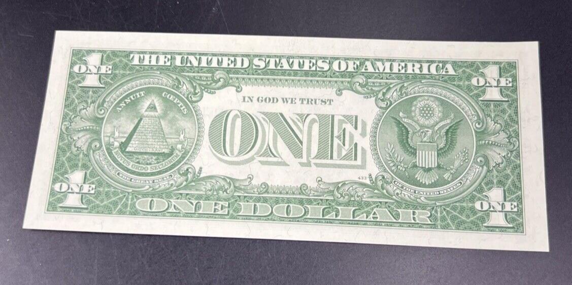 1957 B $1 One Dollar Note Silver Certificate Bill Blue Seal CH UNC #636
