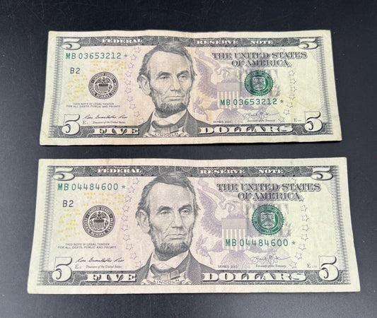 Lot of 2 2013 * Star $5 FRN Federal Reserve Notes Circulated #600