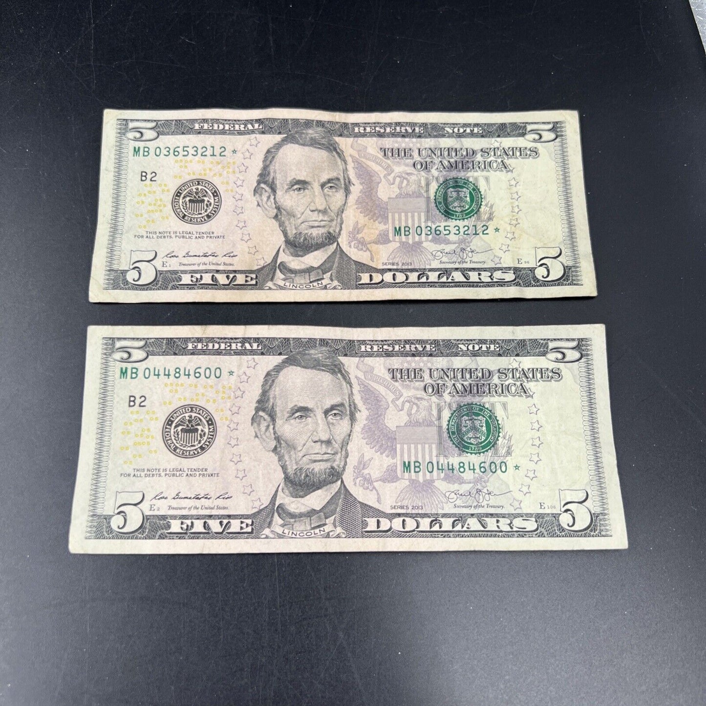 Lot of 2 2013 * Star $5 FRN Federal Reserve Notes Circulated #600