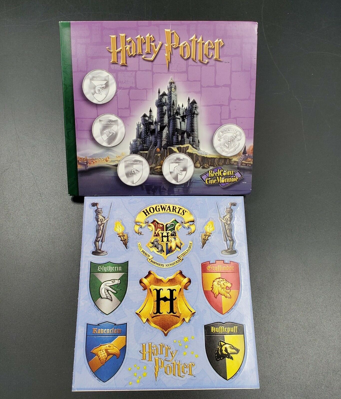 2002 HARRY POTTER Collectible Medallions 5 Coin & Sticker Set Reel Coinz open