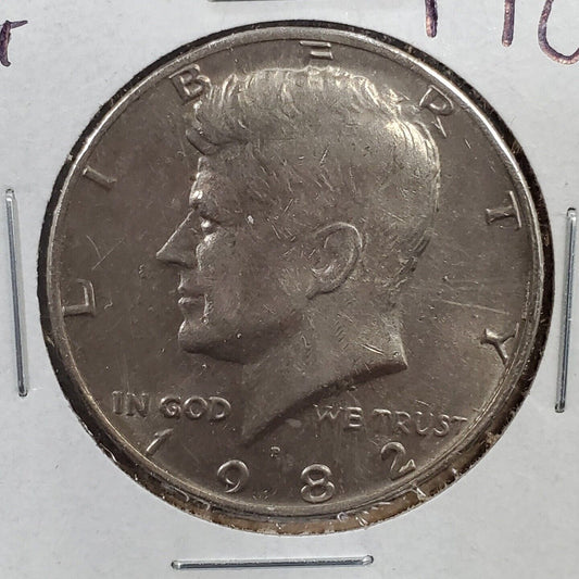 1982 P 50c Kennedy Clad Half Dollar No FG FS-901 Missing Design Initials Variety