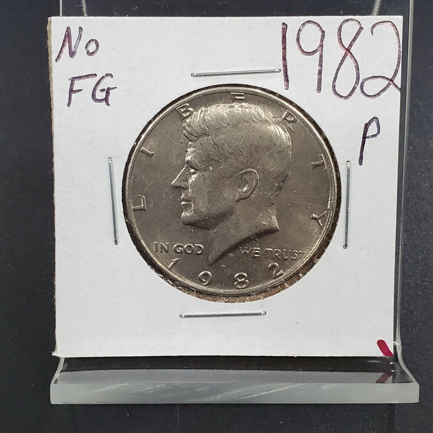 1982 P 50c Kennedy Clad Half Dollar No FG FS-901 Missing Design Initials Variety