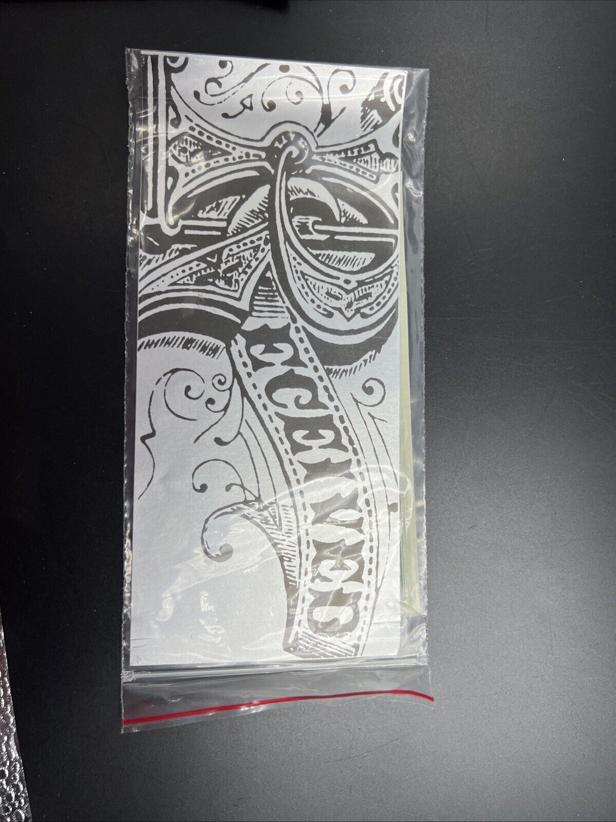 1976 Two Dollar US Bicentennial FRN St Louis district w First National Bank Card