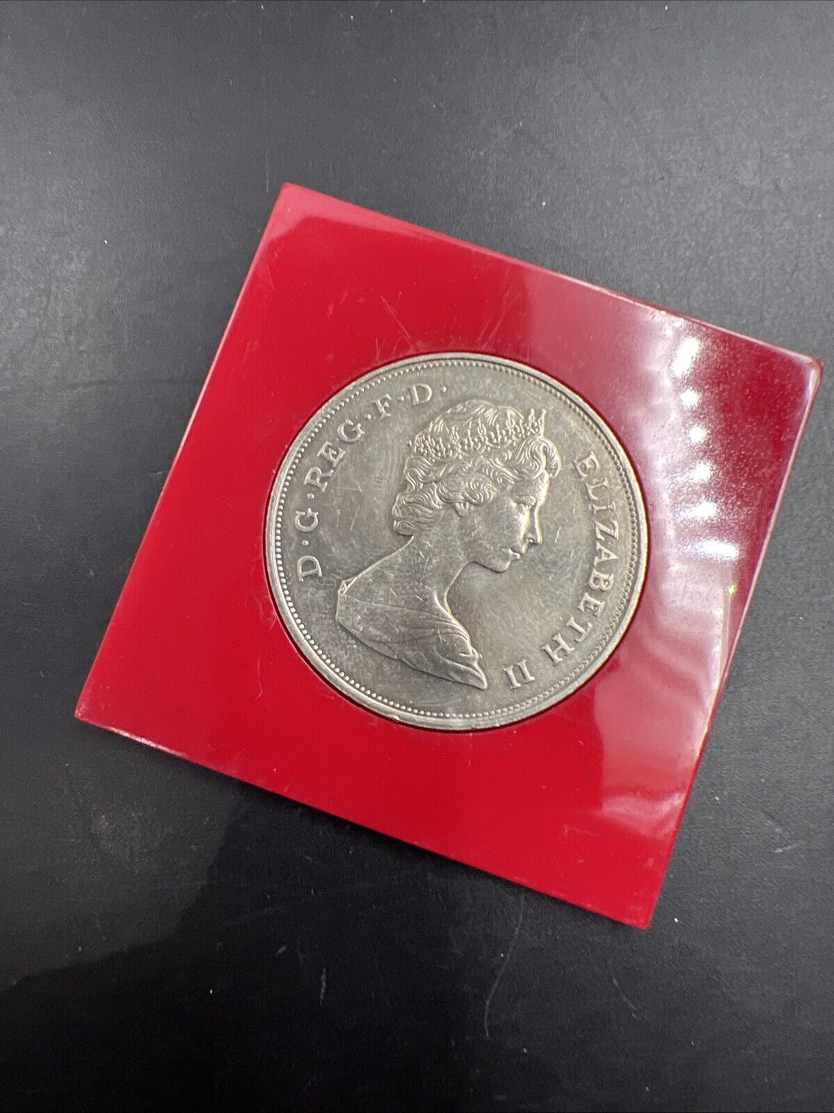 1977 Jubilee Souvenir Medal QEII Queen Elizabeth II Commemorative 1952-77