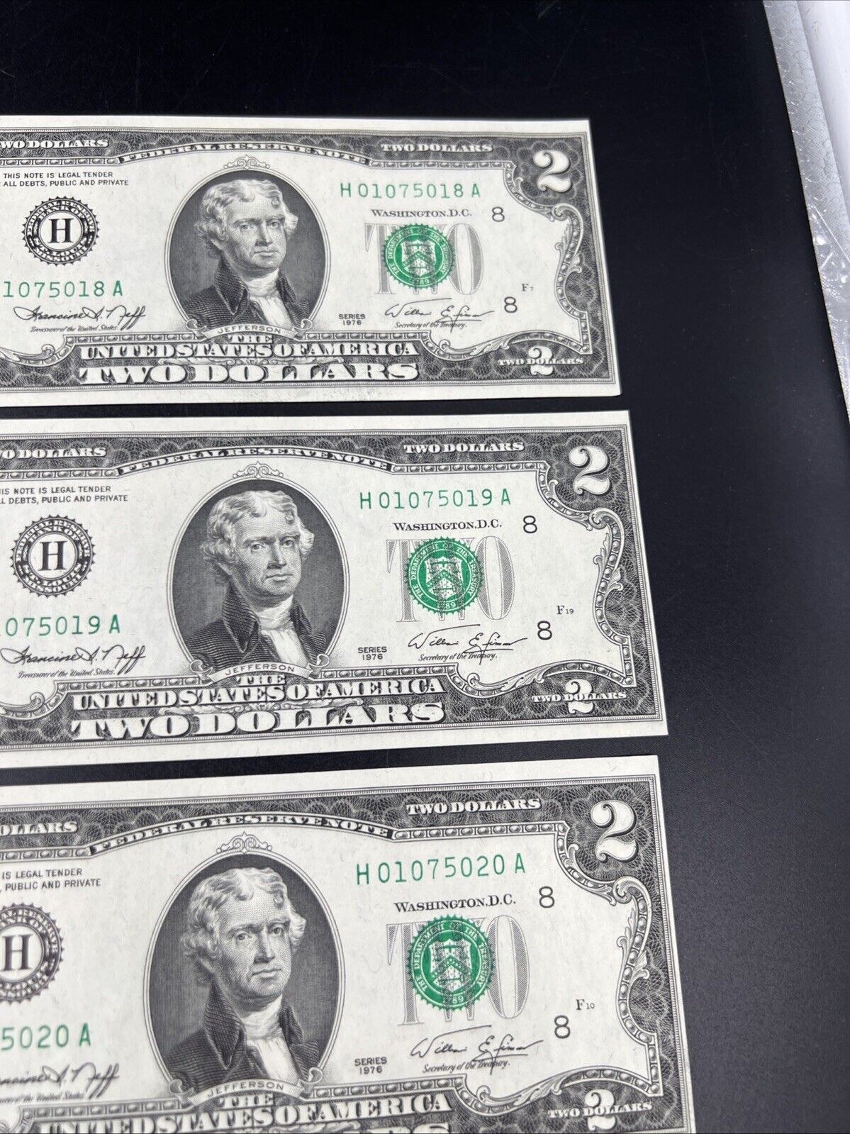 4 Consecutive 1976 $2 Two Dollar Bicentennial Federal Reserve Notes CH UNC #21