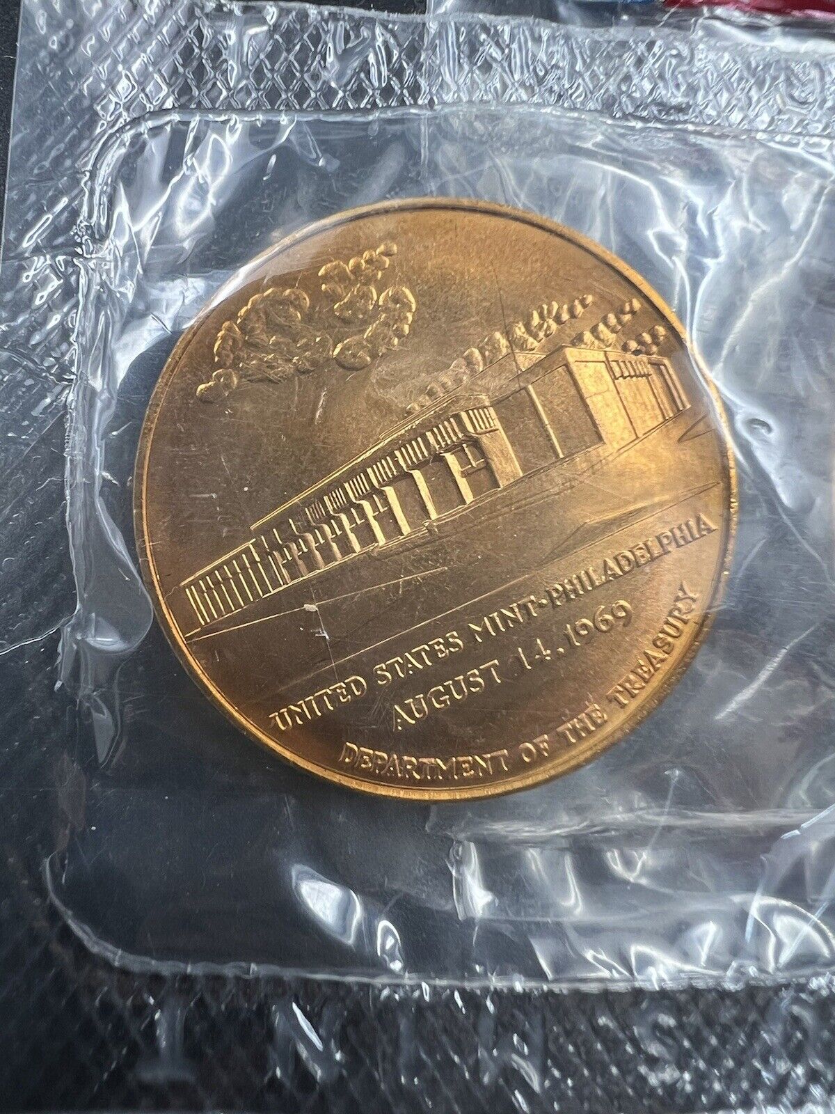 Lot of Two Medals - Philadelphia Mint & Independence Hall Bicentennial CH UNC