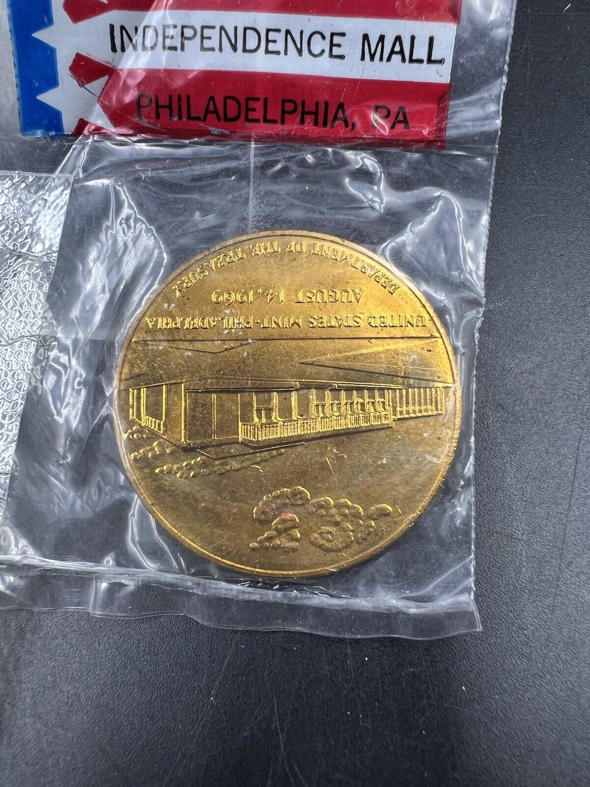 Lot of Two Medals - Philadelphia Mint & Independence Hall Bicentennial CH UNC