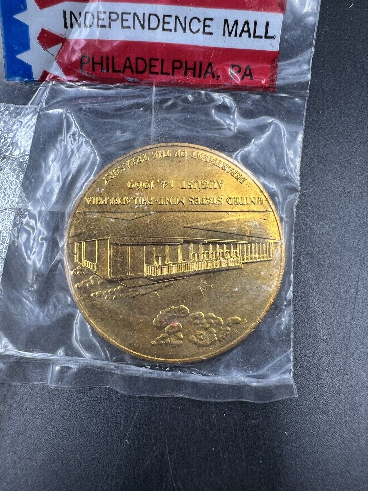 Lot of Two Medals - Philadelphia Mint & Independence Hall Bicentennial CH UNC