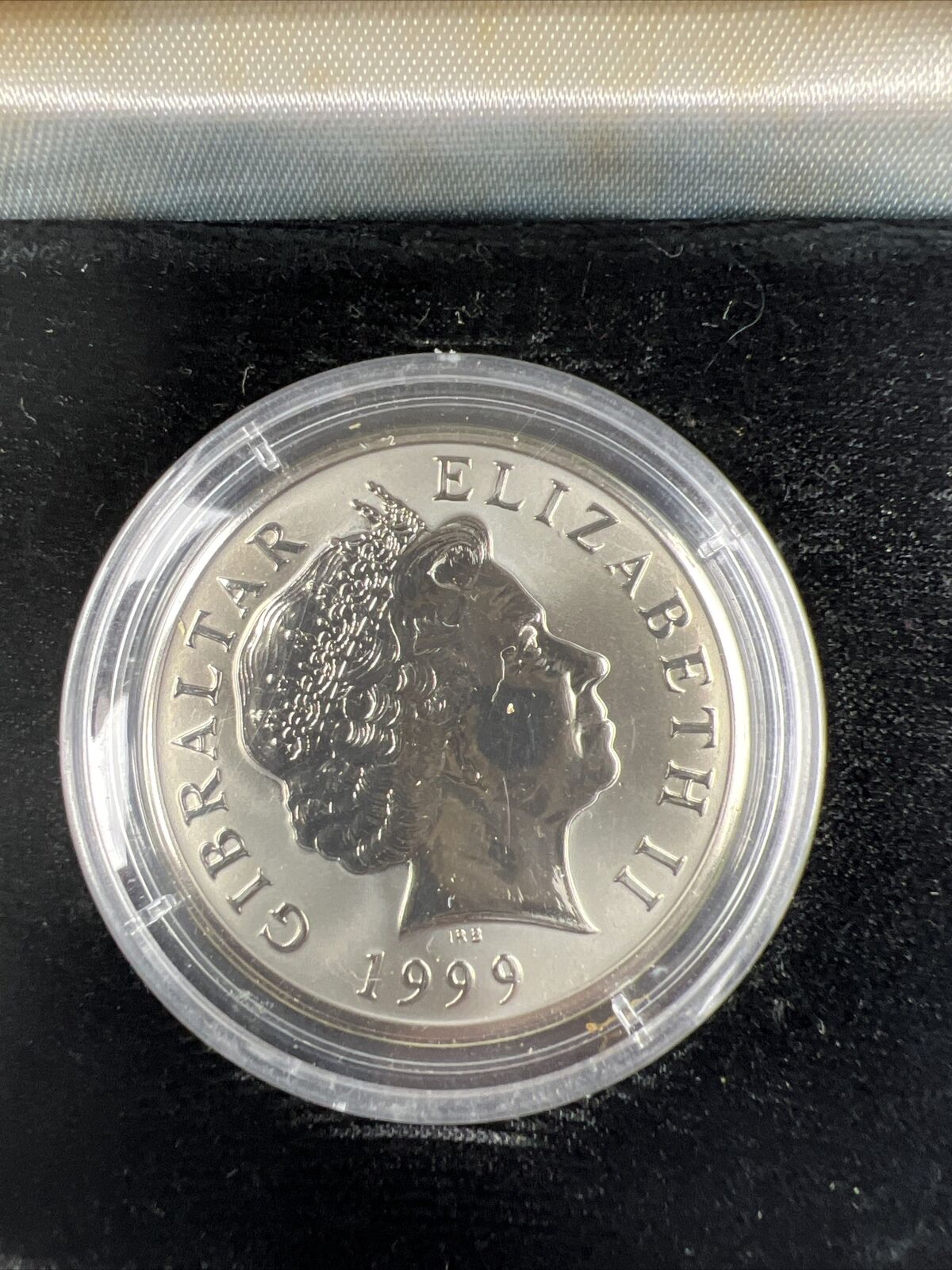 Gibraltar 5 Pounds 1999 Millennium 2000 Titanium Coin Gem UNC sku#B