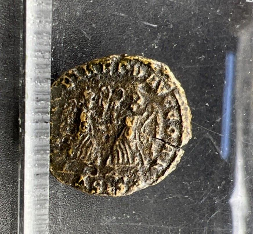 Constans ( c. 323 – 350 ) AE 3 Two Victorias Ancient Roman Bronze Coin Fine Circ