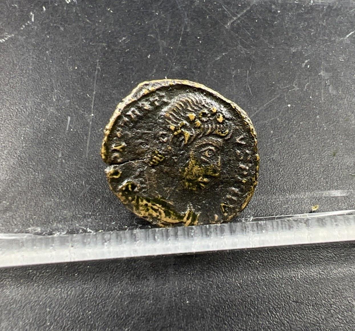 Constans ( c. 323 – 350 ) AE 3 Two Victorias Ancient Roman Bronze Coin Fine Circ