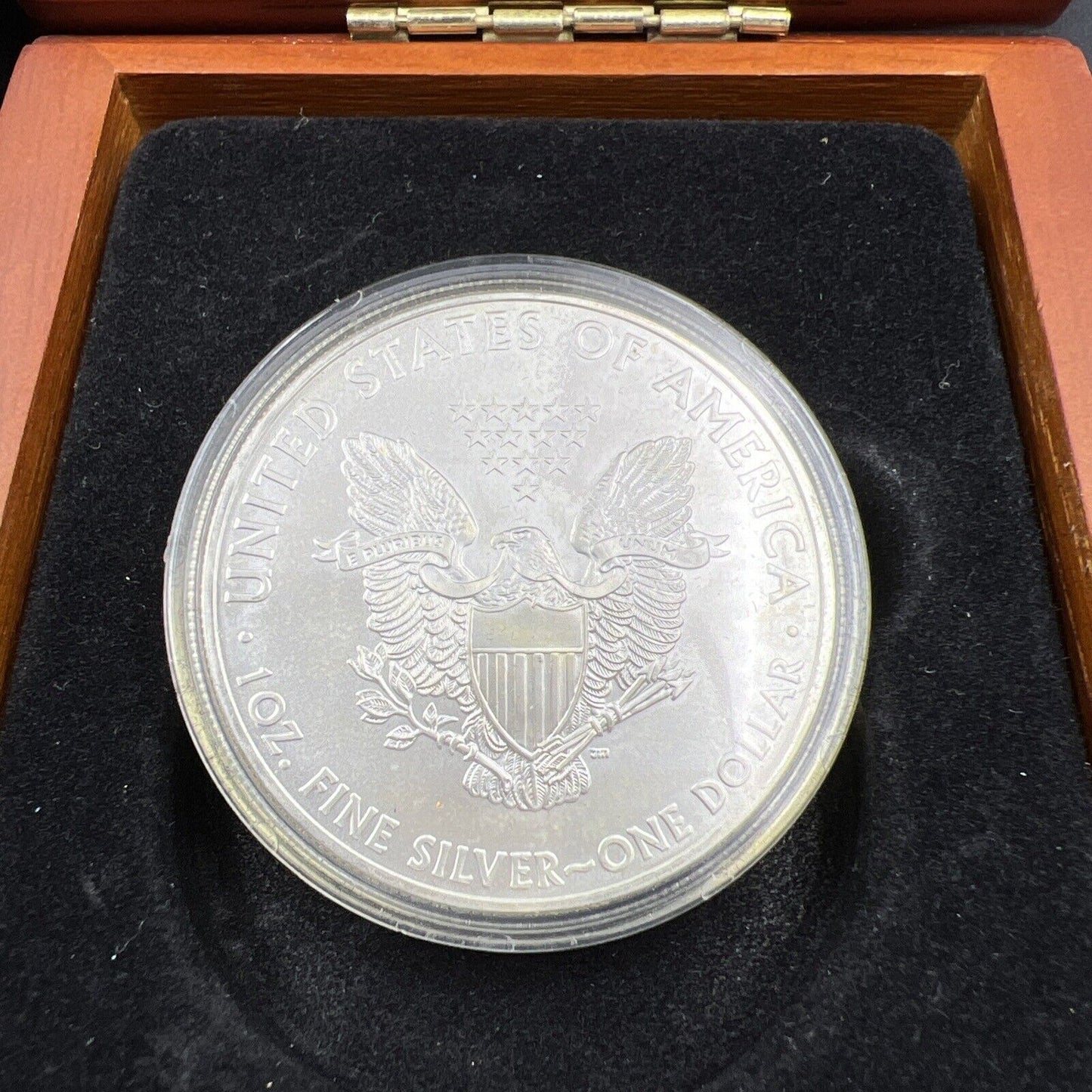 Officially Licensed Michael Jackson Signature 1 OZ 2009 American Silver Eagle