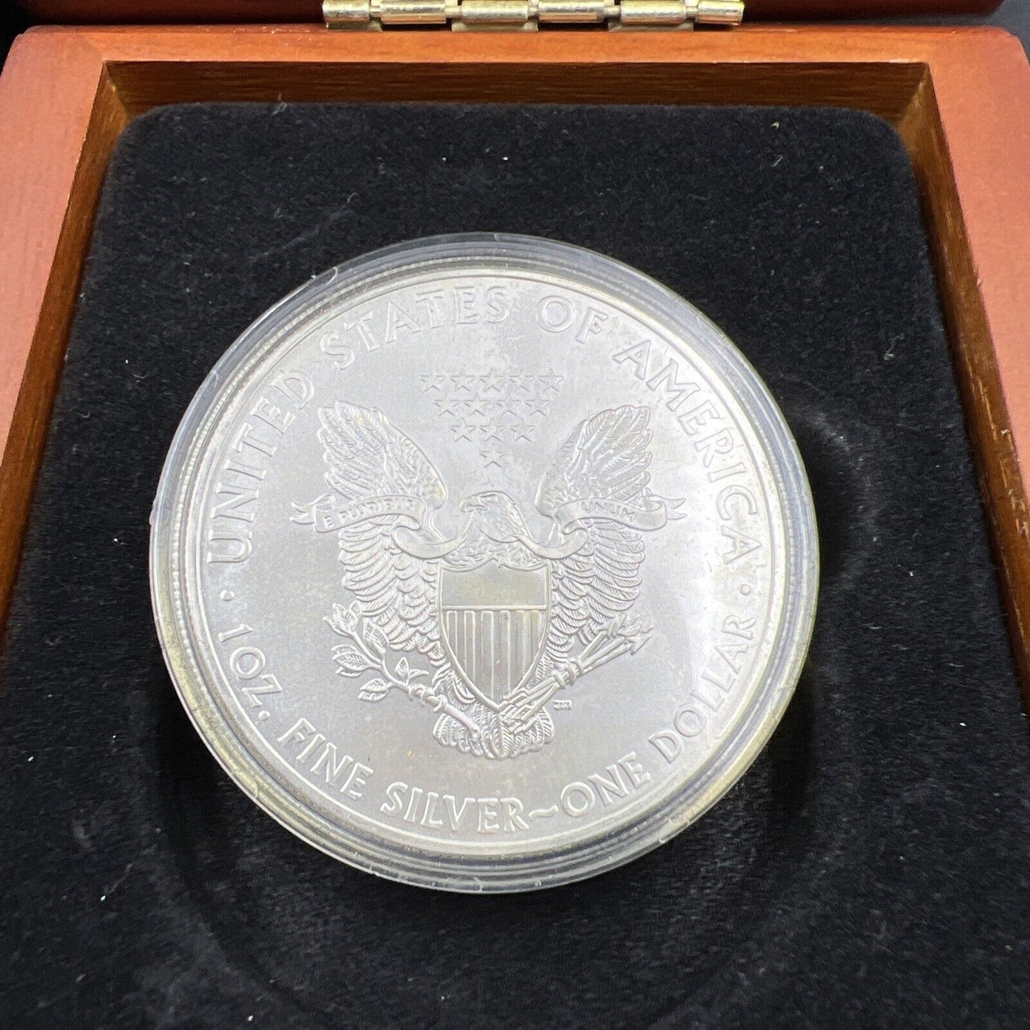 Officially Licensed Michael Jackson Signature 1 OZ 2009 American Silver Eagle