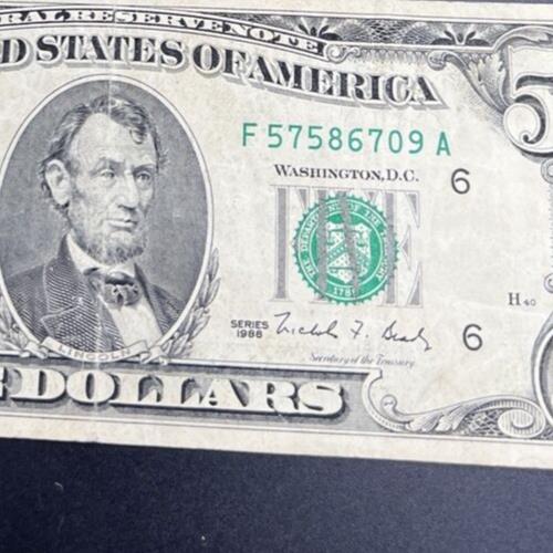 Lot of 2 1986 $5 FRN Federal Reserve Note Bills Circulated #709