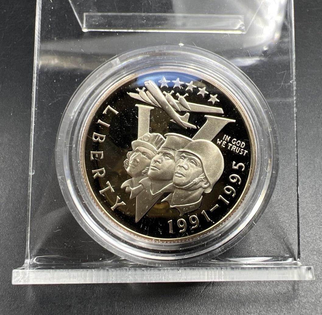 1995 P Gem Proof WW2 World War Two 2 - Commemorative Half Dollar in Capsule #B