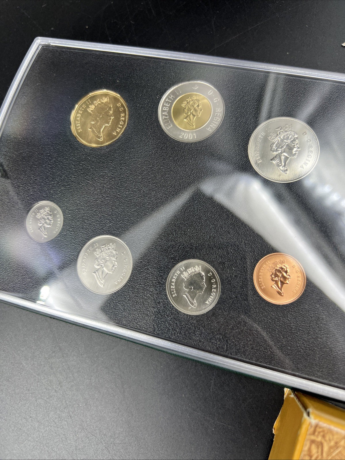 2001 Canada 7 Coin Specimen Uncirculated Coin Set in Case w/ Box & COA