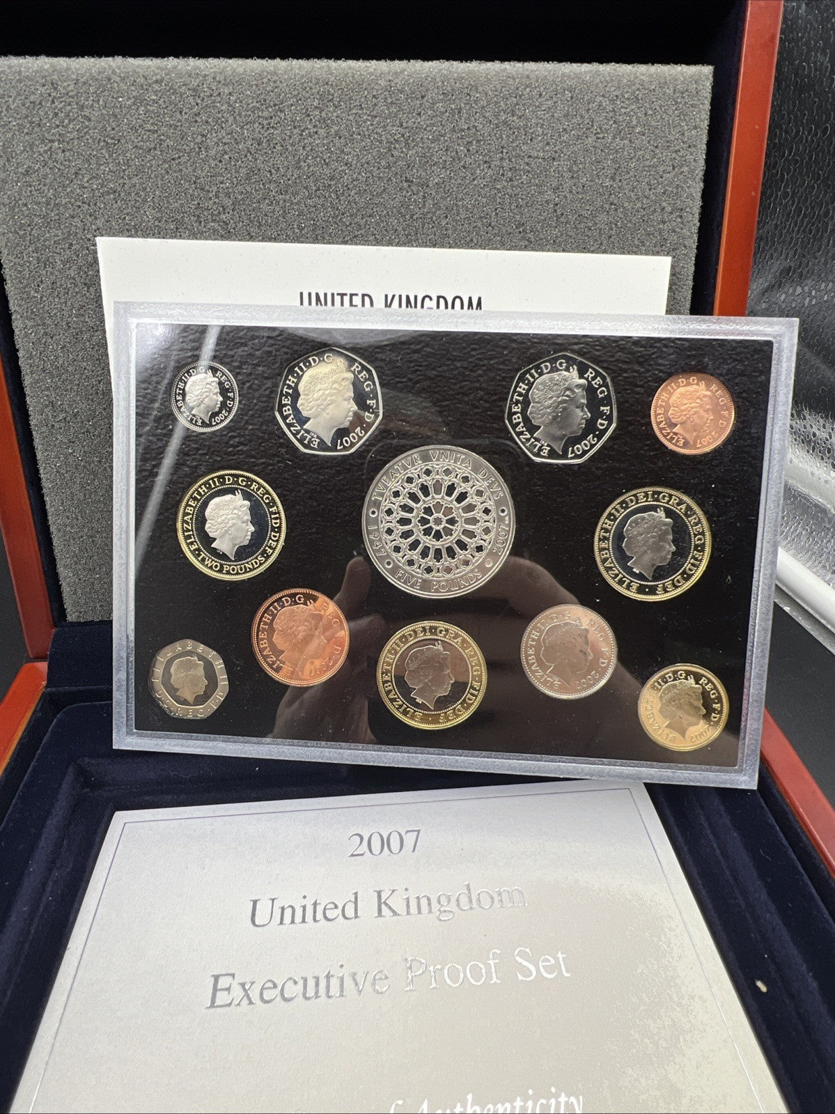 2007 British Royal Mint Executive Proof Set United Kingdom - Used Box & COA