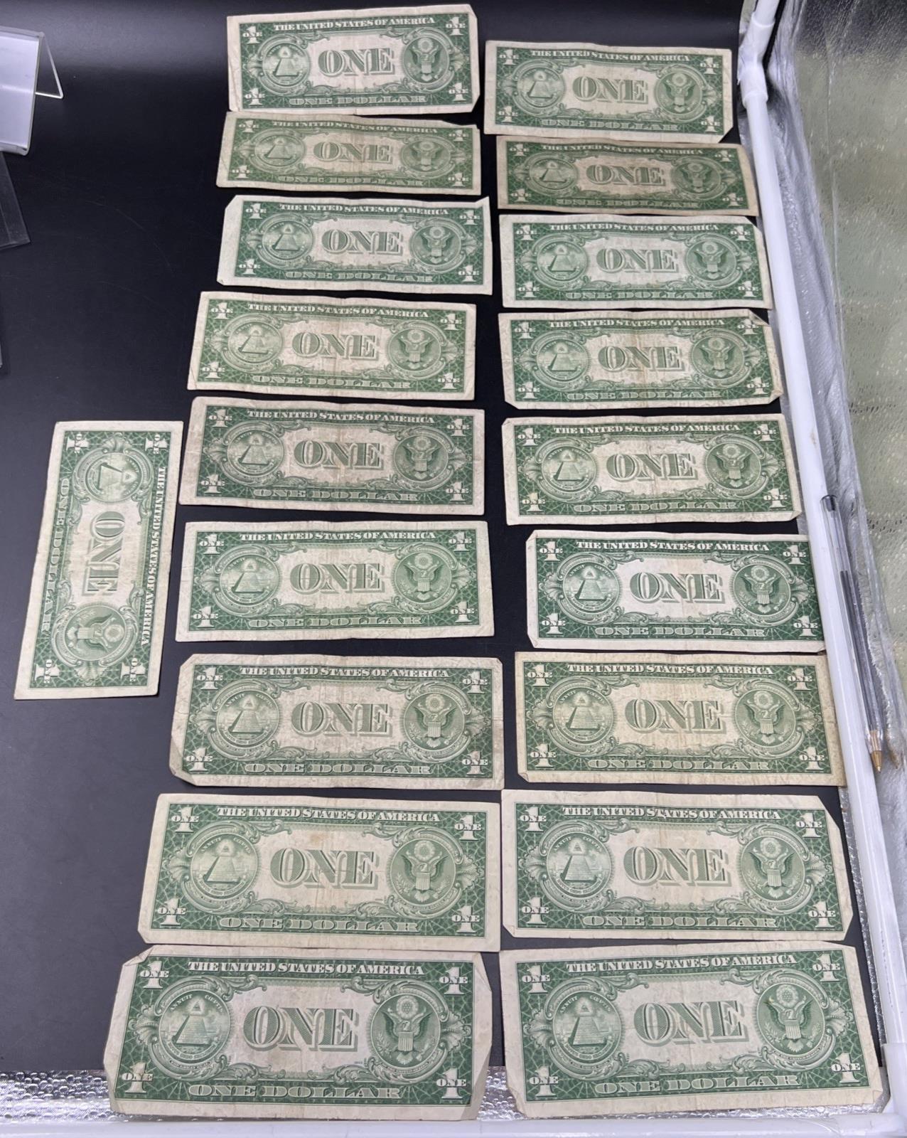 Lot of 19 $1 One Dollar 1935 Blue Seal Silver Certificate Notes VG Circ #857