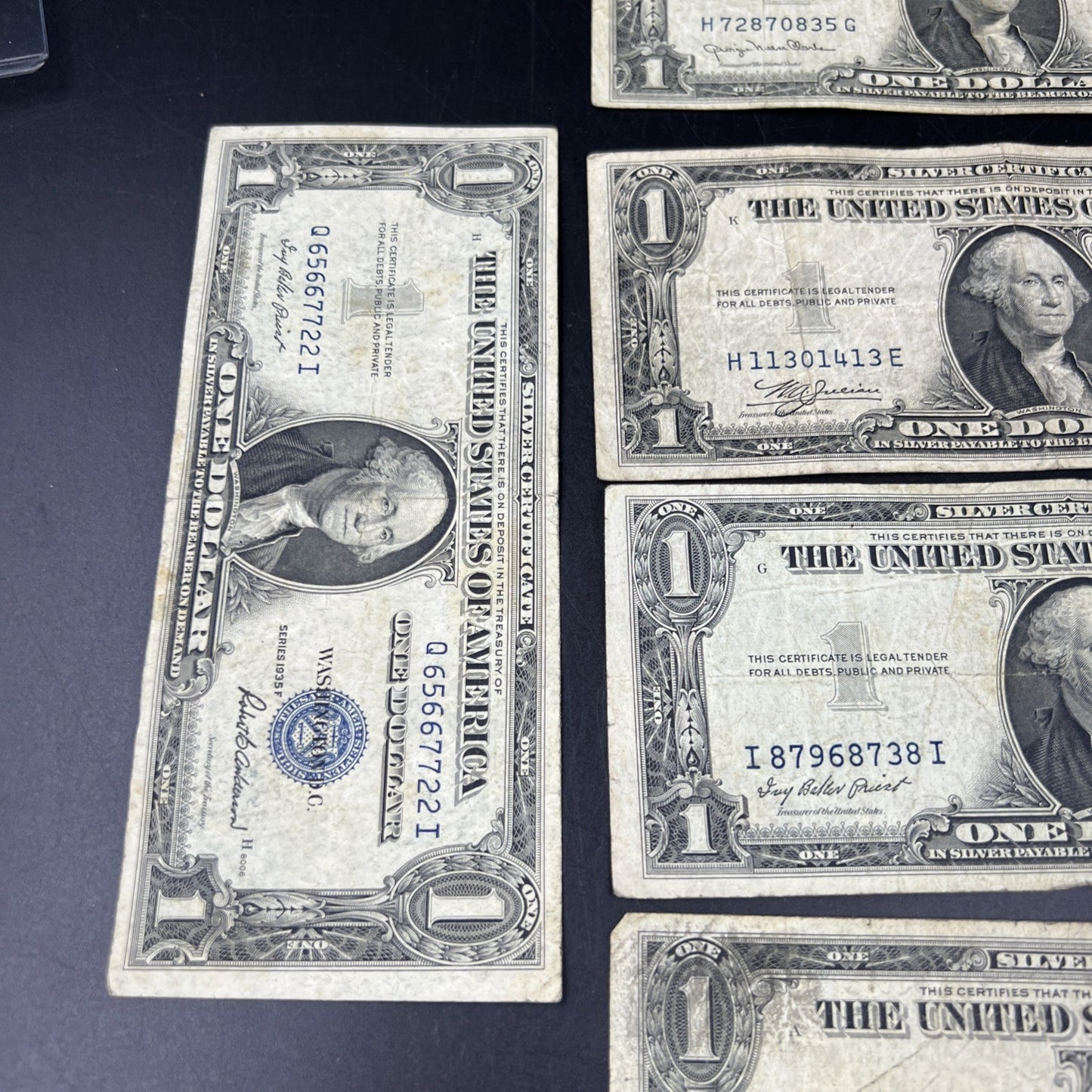 Lot of 19 $1 One Dollar 1935 Blue Seal Silver Certificate Notes VG Circ #857