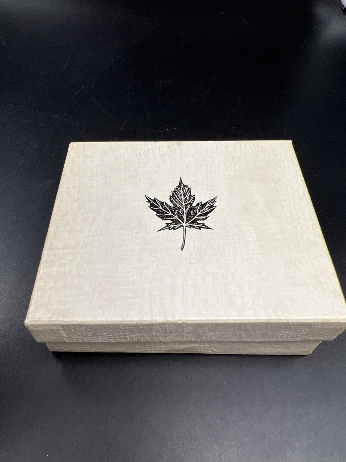 1977 Canada Silver Jubilee Queen Elizibeth Gem Specimen Uncirculated Coin w/ Box