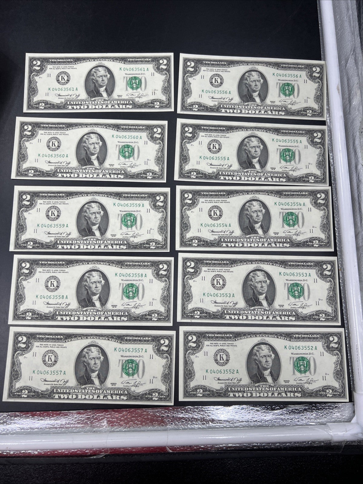 10 Consecutive 1976 $2 FRN Federal Reserve Notes District K CH UNC