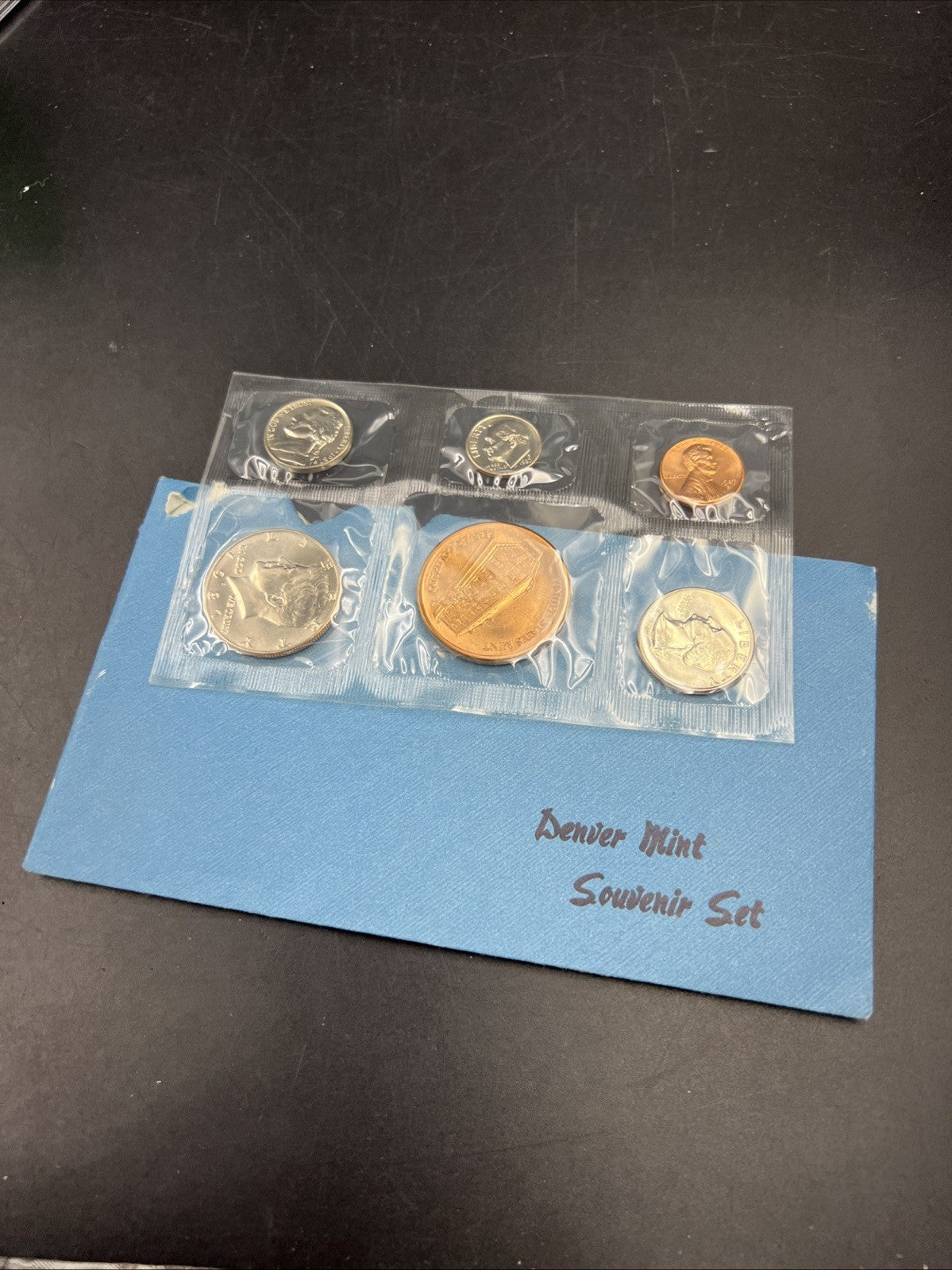 1987 D Denver Mint Souvenir Set Uncirculated Coins and Medal With Envelope