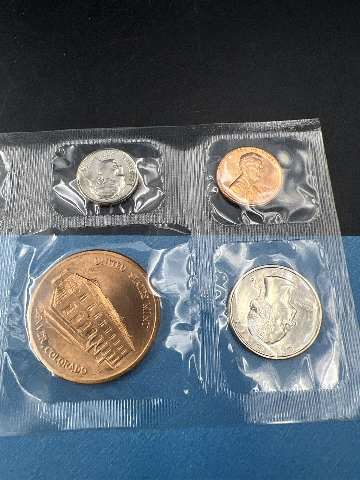 1990 D Denver Mint Souvenir Set Uncirculated Coins and Medal With Envelope