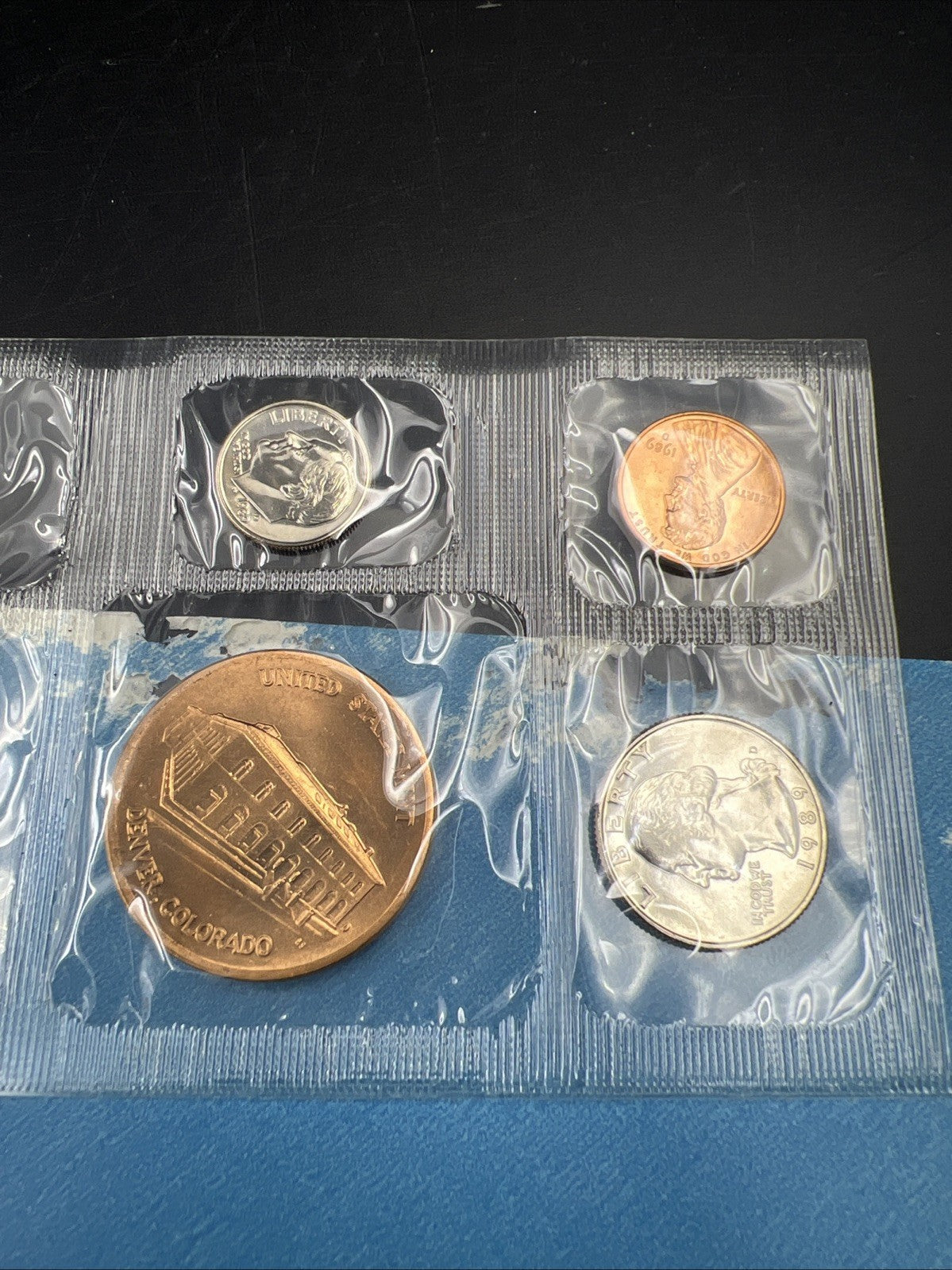 1989 D Denver Mint Souvenir Set Uncirculated Coins and Medal With Envelope