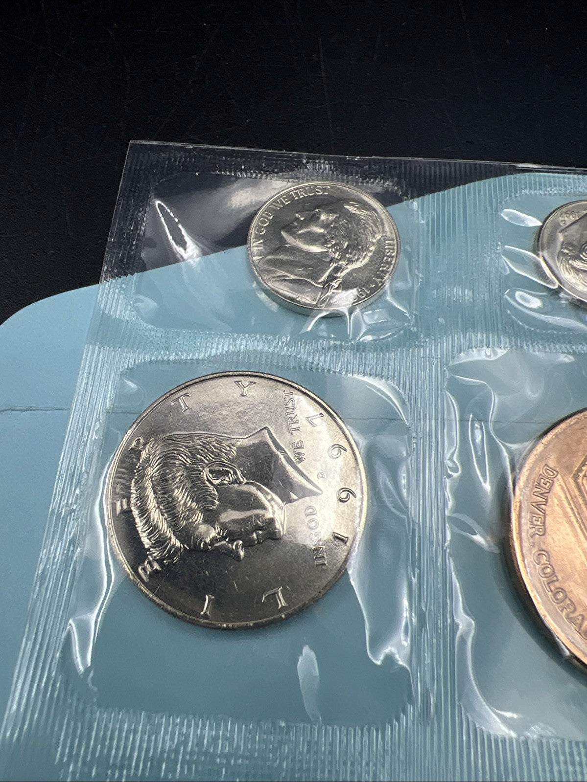 1997 D Denver Mint Souvenir Set Uncirculated Coins and Medal With Envelope