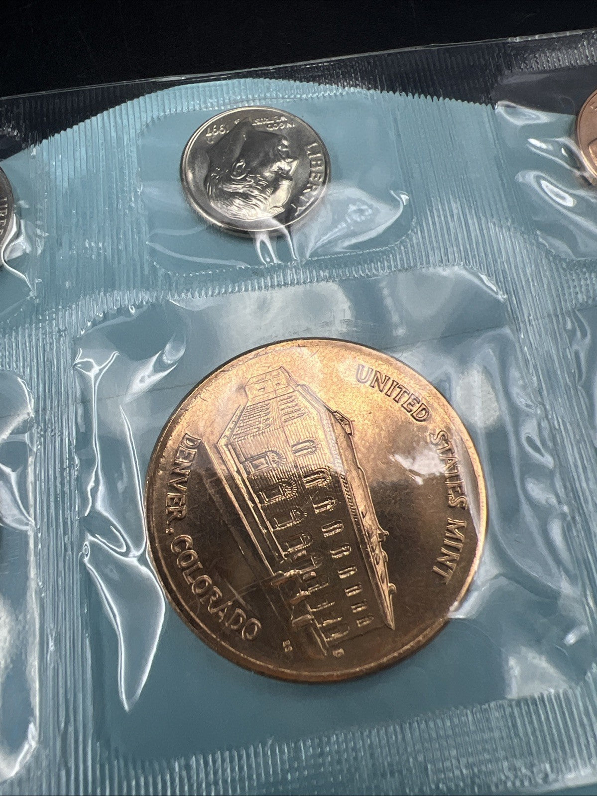 1997 D Denver Mint Souvenir Set Uncirculated Coins and Medal With Envelope