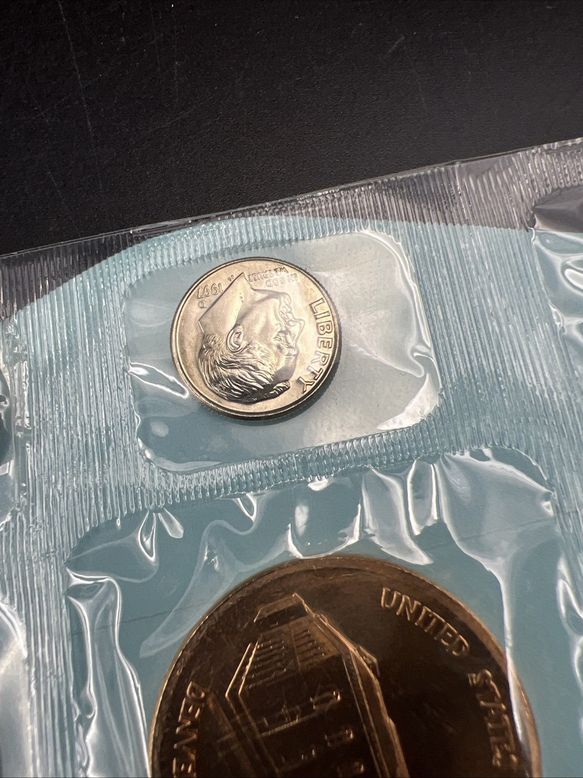 1997 D Denver Mint Souvenir Set Uncirculated Coins and Medal With Envelope
