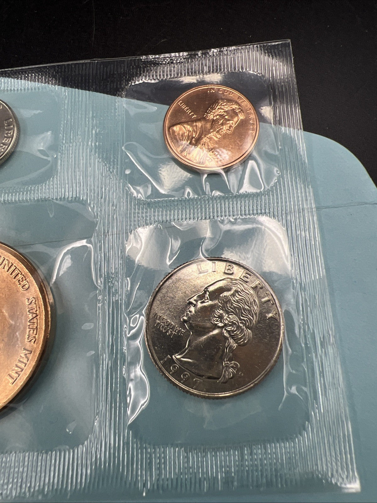 1997 D Denver Mint Souvenir Set Uncirculated Coins and Medal With Envelope