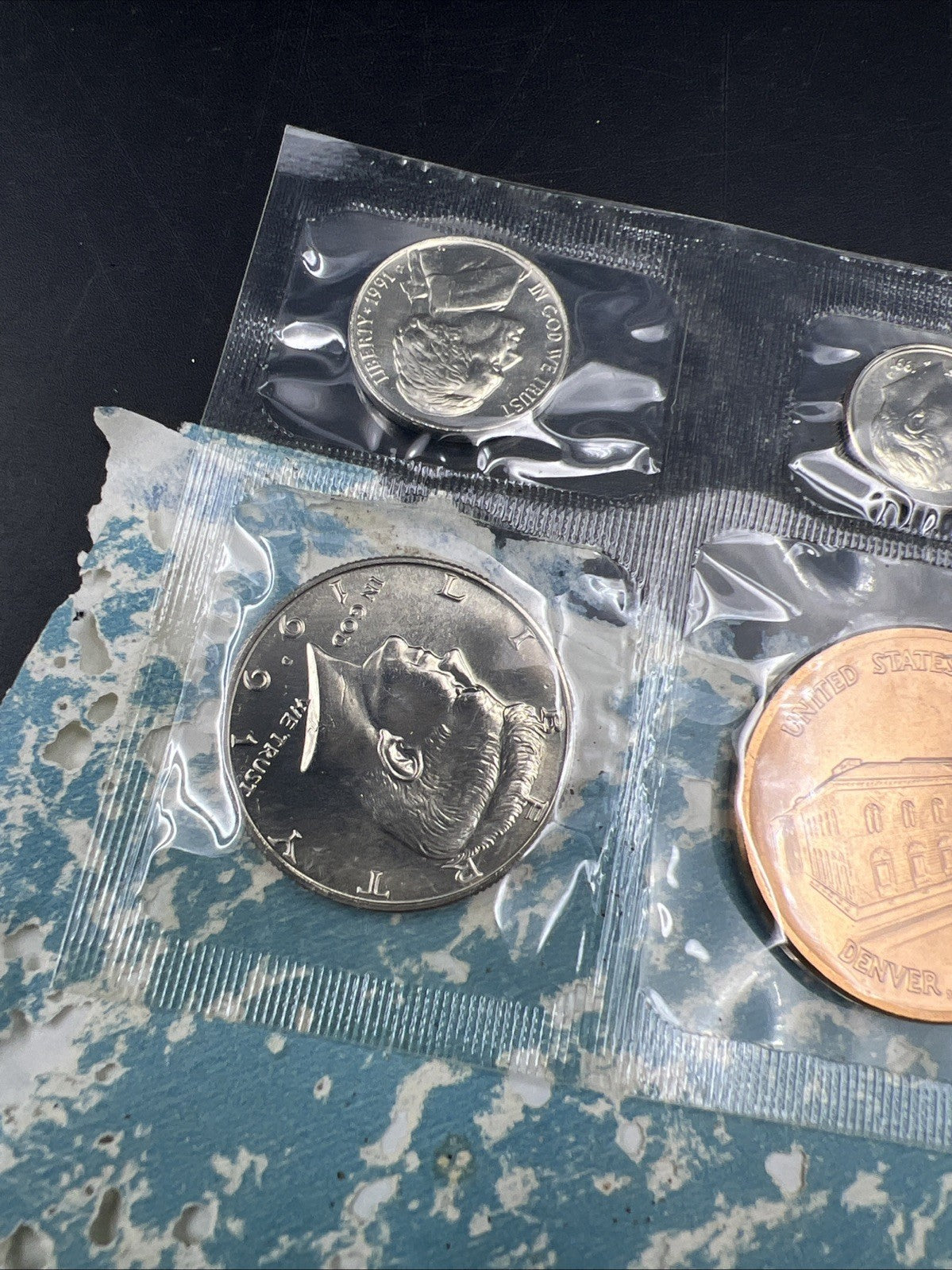 1991 D Denver Mint Souvenir Set Uncirculated Coins and Medal Tattered Envelope