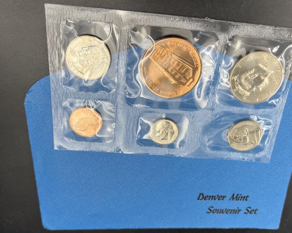 1995 D Denver Mint Souvenir Set Uncirculated Coins and Medal With Envelope