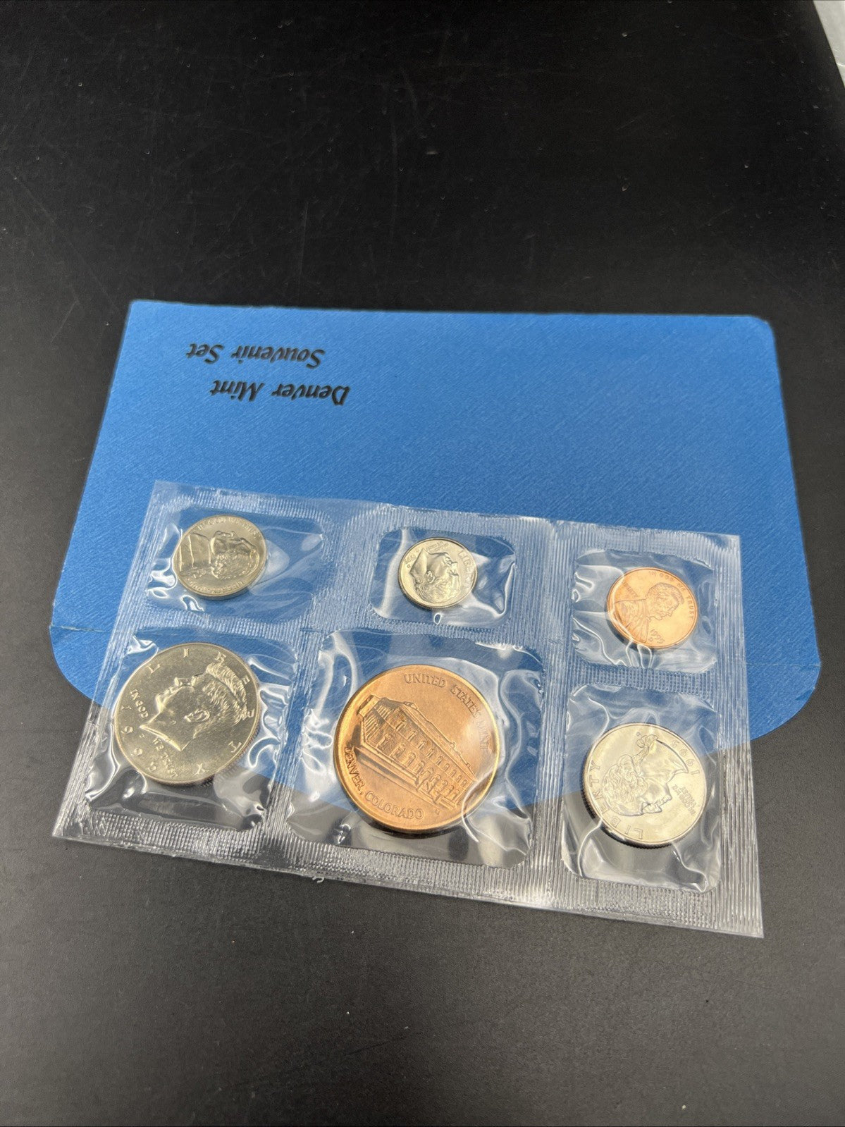 1995 D Denver Mint Souvenir Set Uncirculated Coins and Medal With Envelope