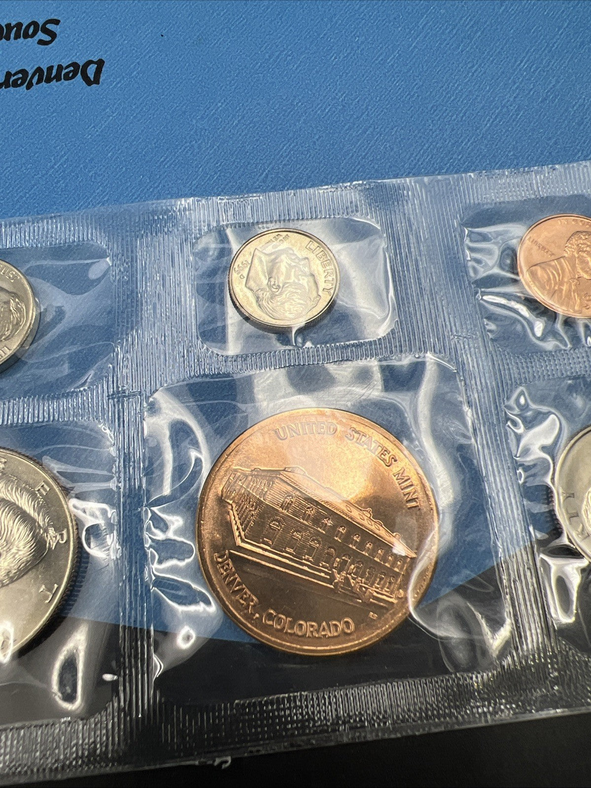 1995 D Denver Mint Souvenir Set Uncirculated Coins and Medal With Envelope