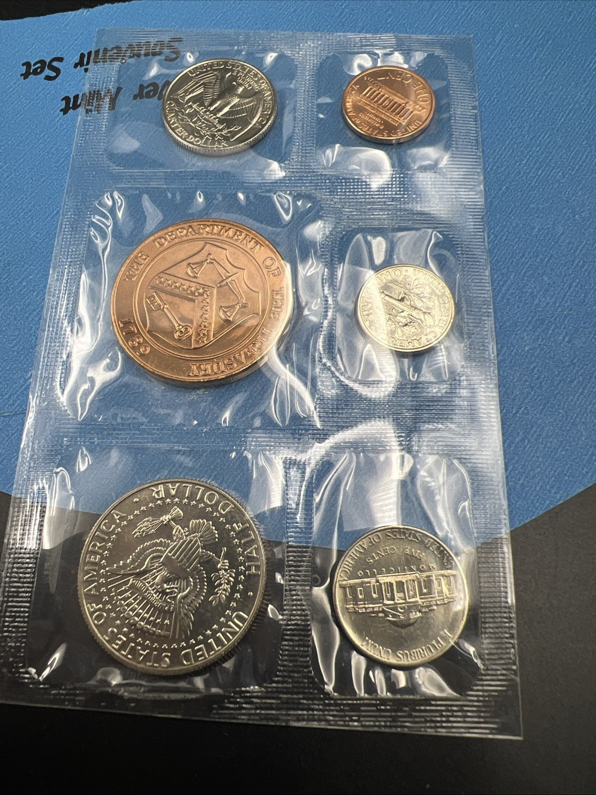 1995 D Denver Mint Souvenir Set Uncirculated Coins and Medal With Envelope