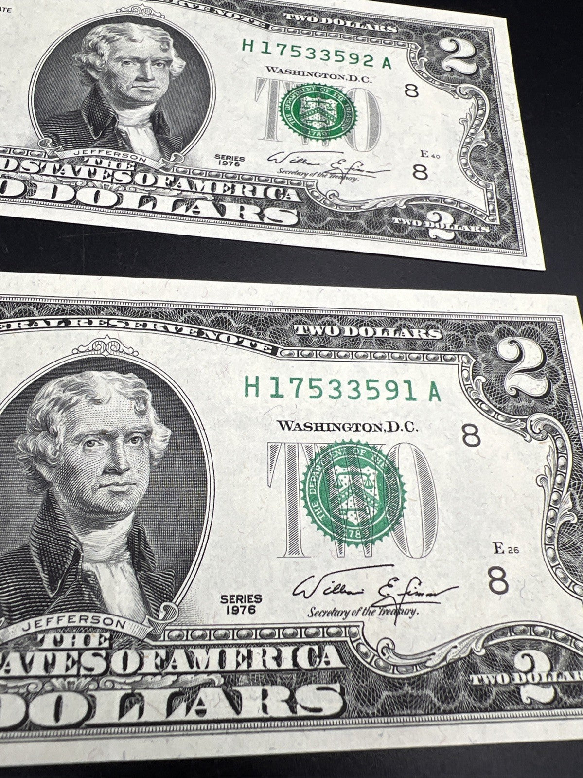 2 Consecutive 1976 $2 FRN Bicentennial Federal Reserve Notes CH VF / XF Circ #91